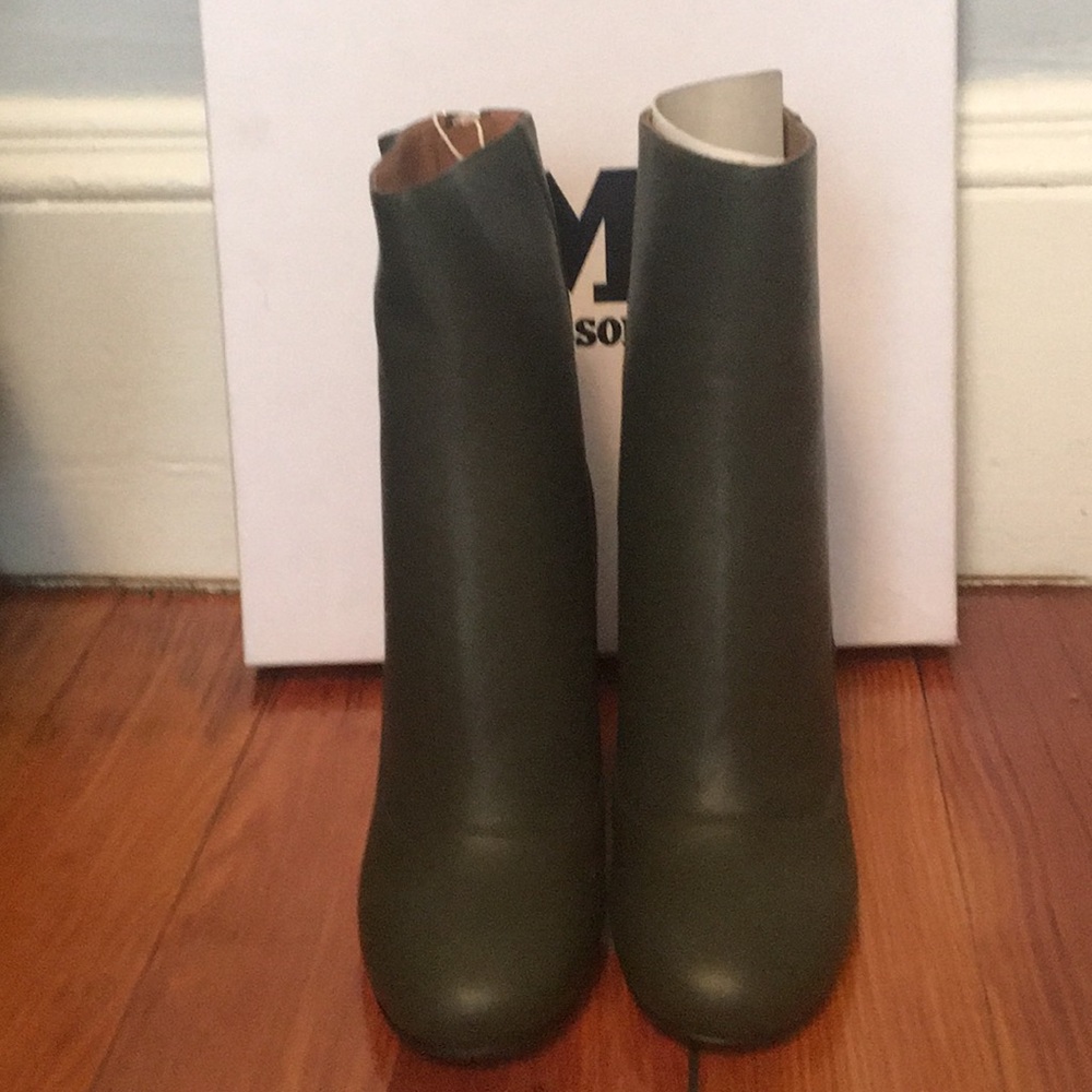 NWT Missoni Army Green Boots